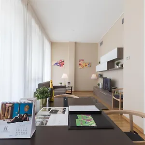 hemeras-boutique-house-piazza-diaz.italymilanhotels.net/
